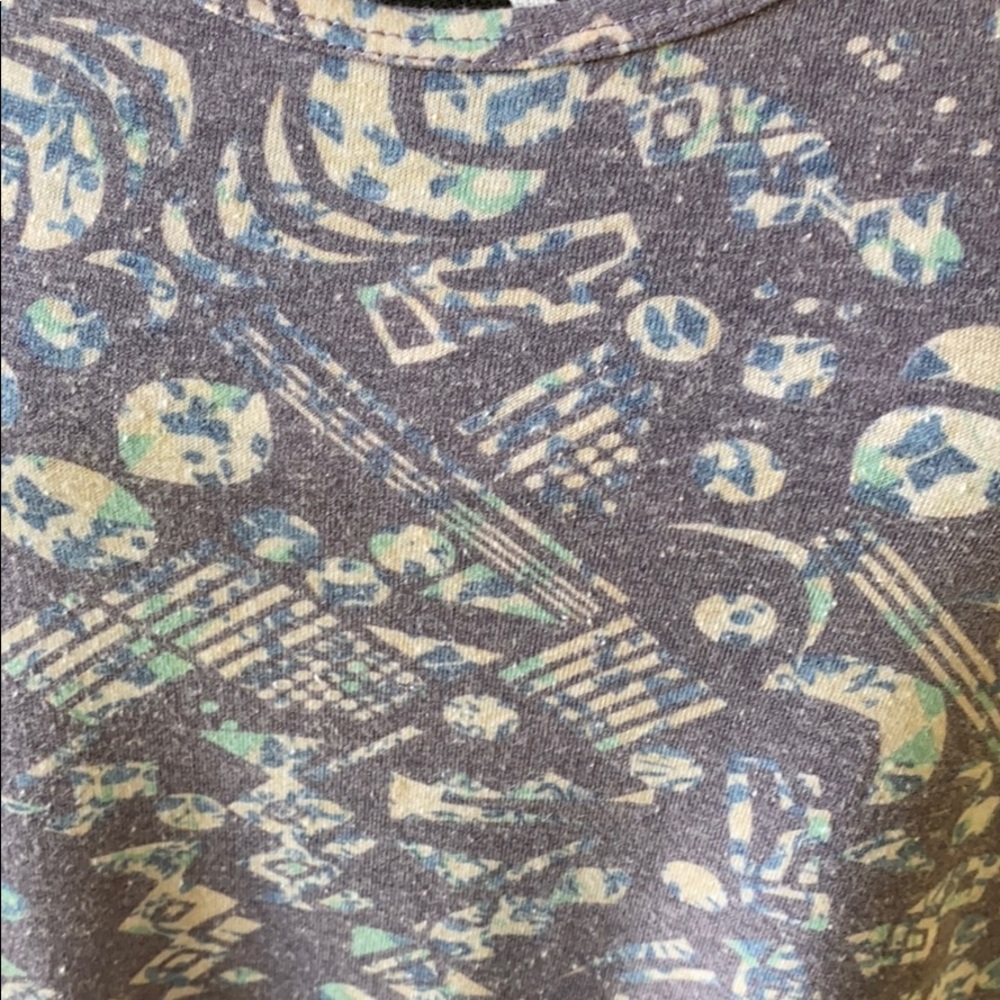 LulaRoe top - Picture 2 of 4